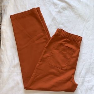 Vans orange chinos